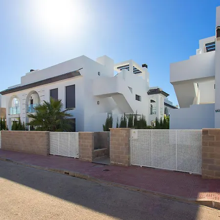 Apartment Ch Enora Garden Dona Pepa *