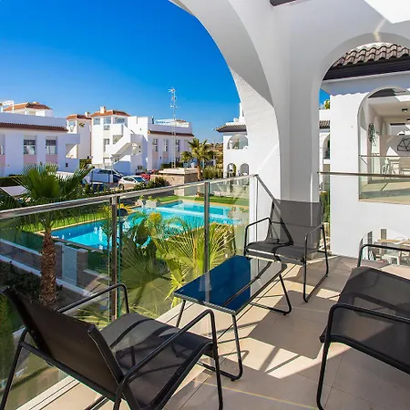 Appartement Ch Enora Garden Dona Pepa